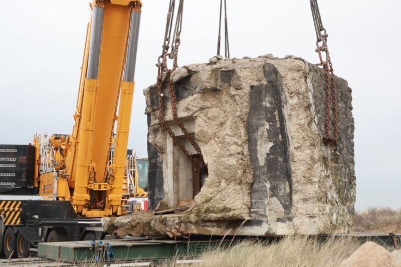Oude ‘verzetsbunker’ Soldaat van Oranje op definitieve plek geplaatst