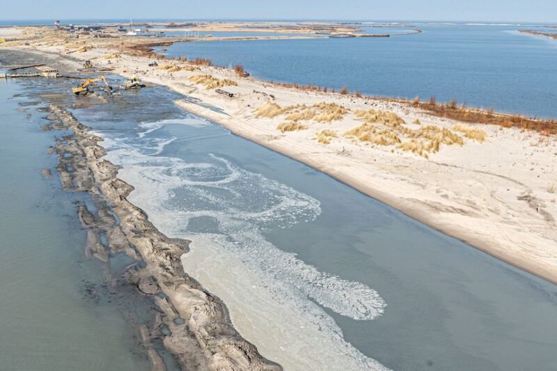 Natuurmonumenten bijna klaar met aanleg van brede stranden bij Marker Wadden