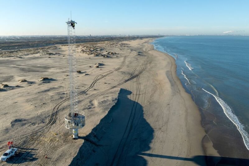 Bekend herkenningspunt op strand moet weg vanwege oprukkende zee