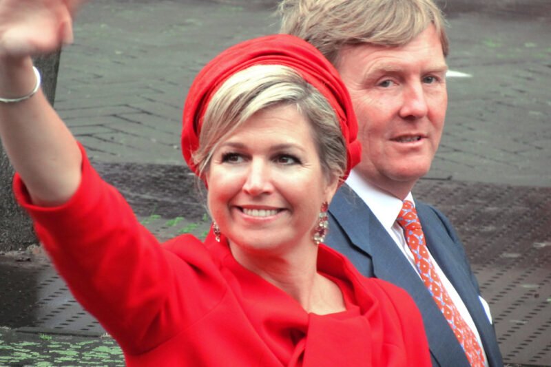 Koningin Máxima opent gerenoveerde boulevard in Scheveningen