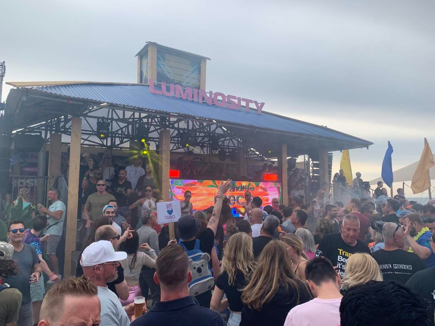 Het Luminosity-festival heeft meerdere stages.