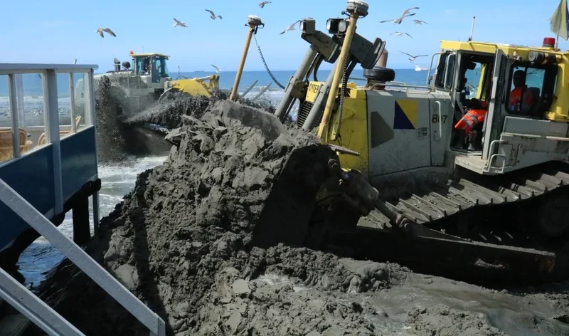 Strand Heemskerk vanaf eind april afgezet: Rijkswaterstaat werkt weken aan veilige kust