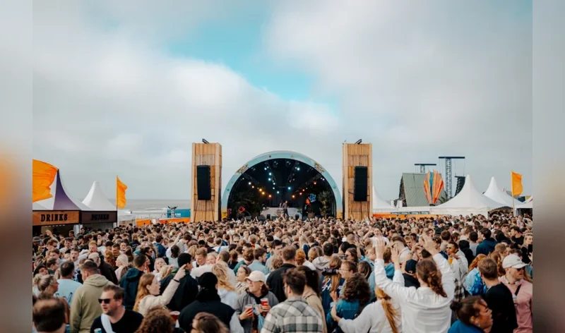 Royal Festival transformeert Hoek van Holland strand tot woestijnparadijs op 14 mei 2026