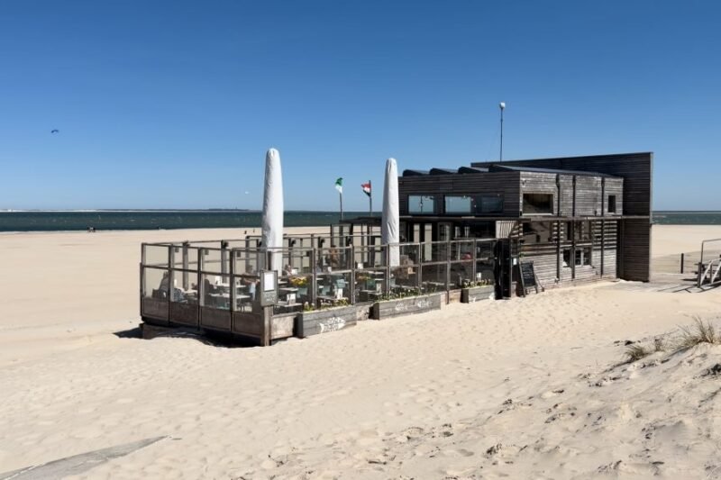 Vlielander strandpaviljoen met uitzicht op Terschelling zoekt nieuwe eigenaar
