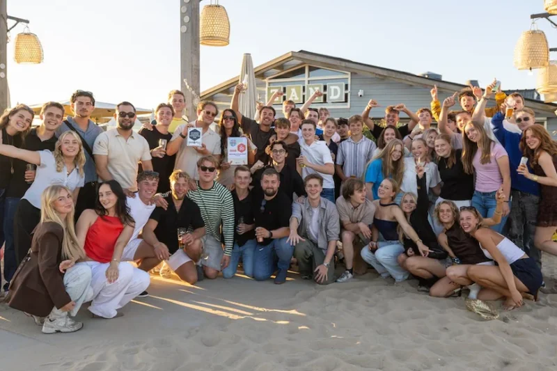 Strandpaviljoen ZAND bij beste honderd terrassen van Nederland